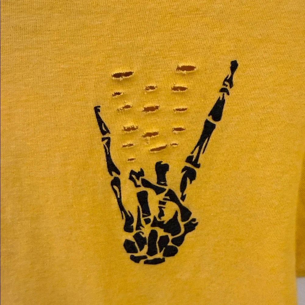 Cropped Yellow Graphic Tee - Women - Picture 6 of 6